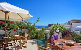 Erato Apartments